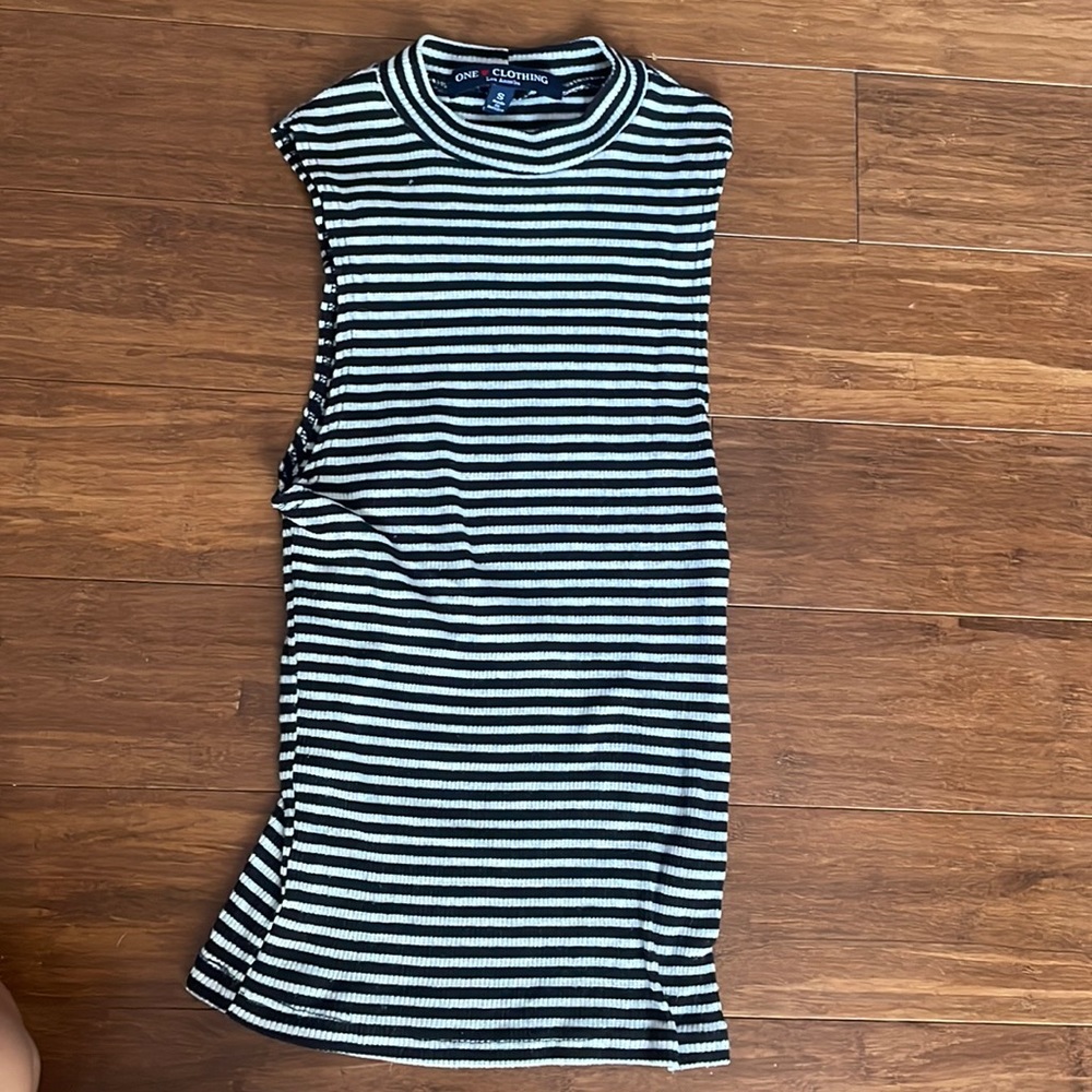 STRIPED TANK